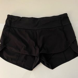 Lululemon Speed-Up Low-Rise Lined Short 2.5”